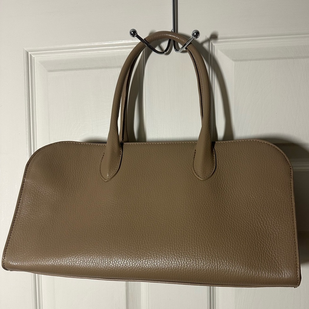 Claudia Firenze Classic Taupe Leather Tote Handbag Crossbody